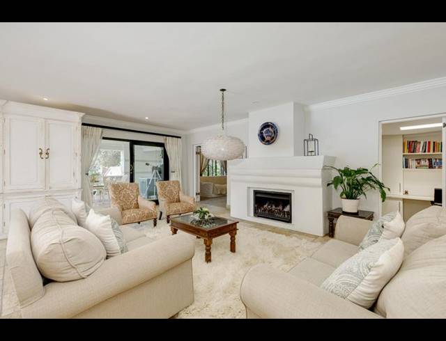 3 BEDROOM HOUSE FOR SALE IN FOURWAYS GARDENS